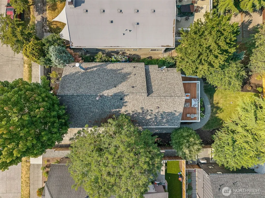 520 30th Avenue E Seattle WA 98112