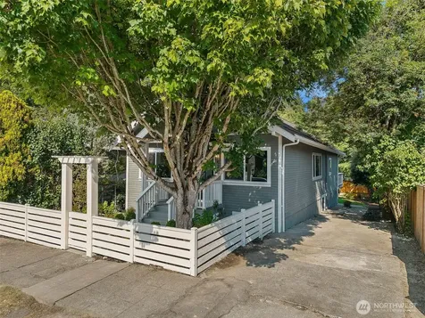 520 30th Avenue E Seattle WA 98112