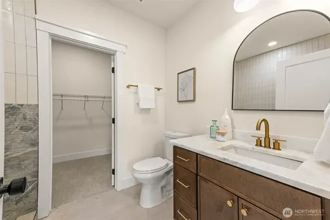 520 30th Avenue E Seattle WA 98112