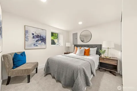 520 30th Avenue E Seattle WA 98112