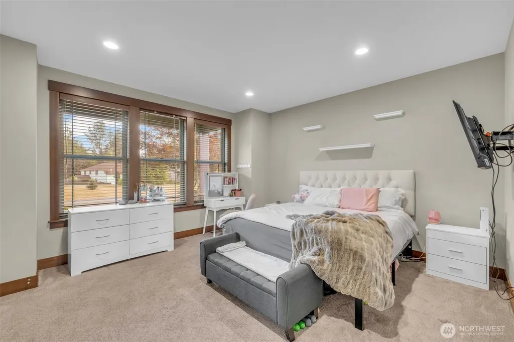 13709 110th Street NE Lake Stevens WA 98258
