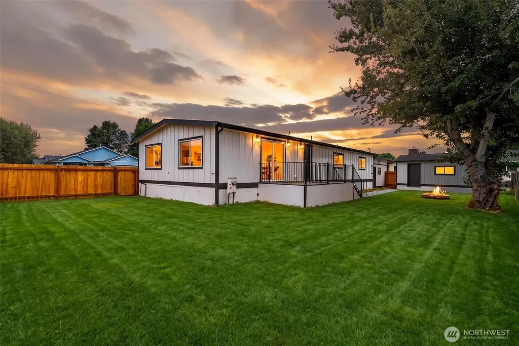 200 10th Avenue N Algona WA 98001