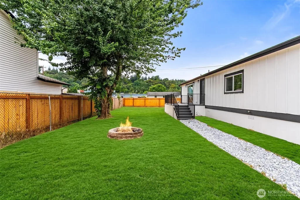 200 10th Avenue N Algona WA 98001