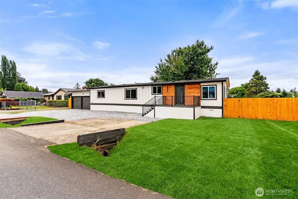 200 10th Avenue N Algona WA 98001