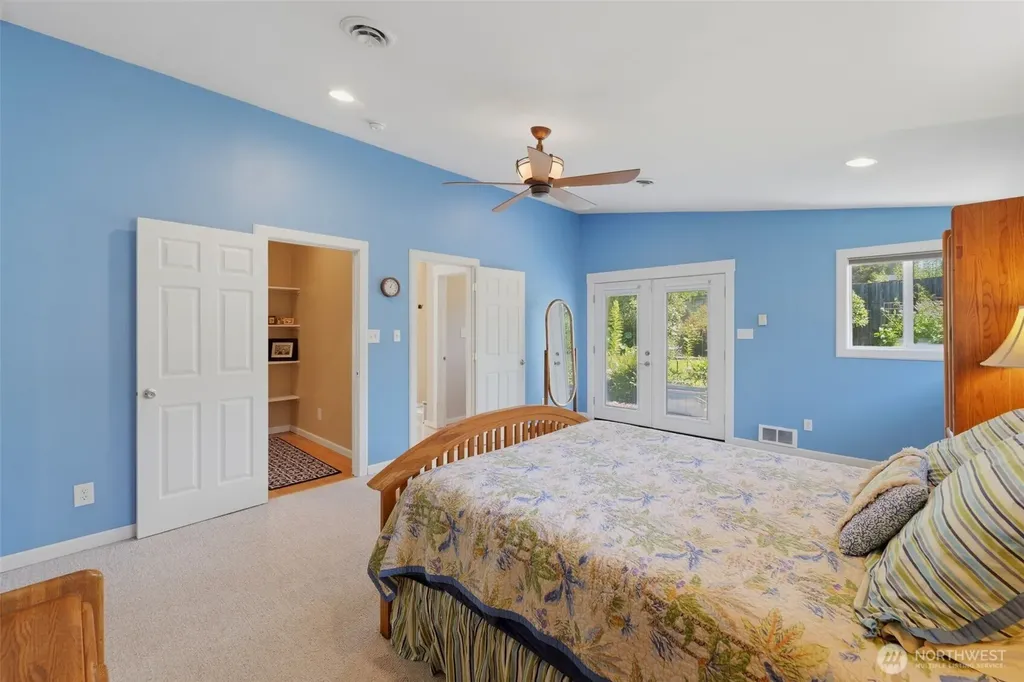 1323 N Heatherwood E Tacoma WA 98406