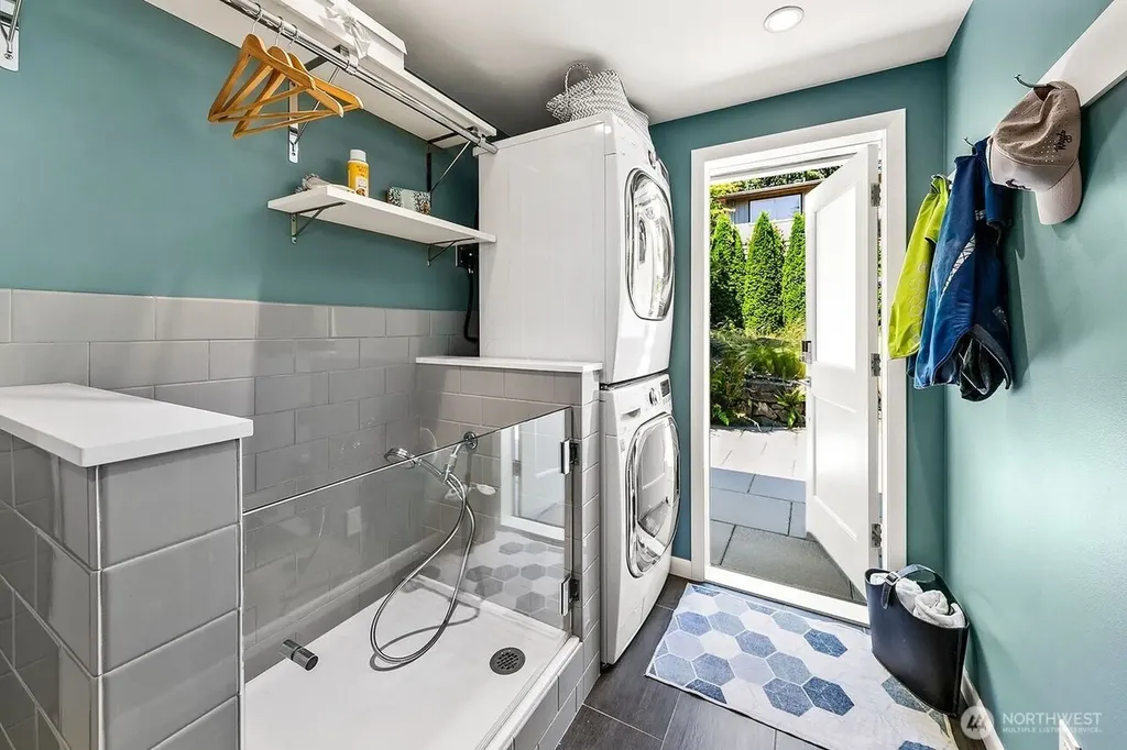 8623 30th Avenue NE Seattle WA 98115