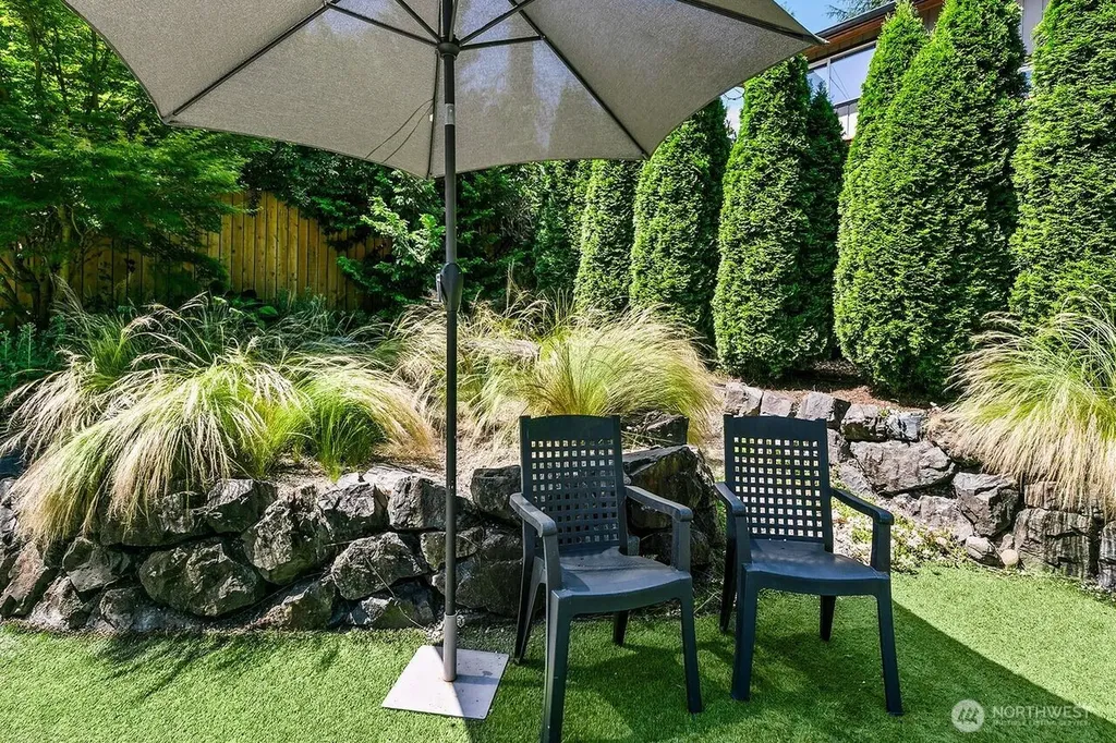 8623 30th Avenue NE Seattle WA 98115