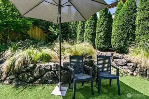 8623 30th Avenue NE Seattle WA 98115