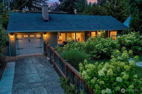 8623 30th Avenue NE Seattle WA 98115