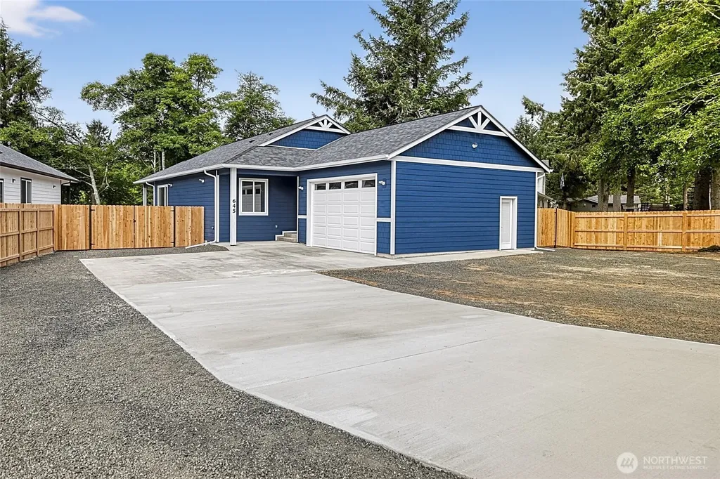 645 Itswoot Avenue SE Ocean Shores WA 98569
