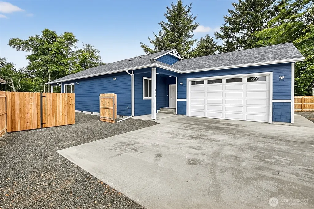 645 Itswoot Avenue SE Ocean Shores WA 98569