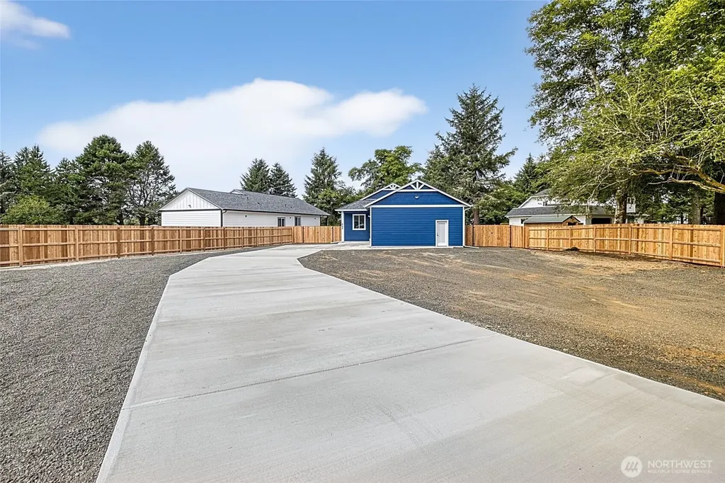 645 Itswoot Avenue SE Ocean Shores WA 98569
