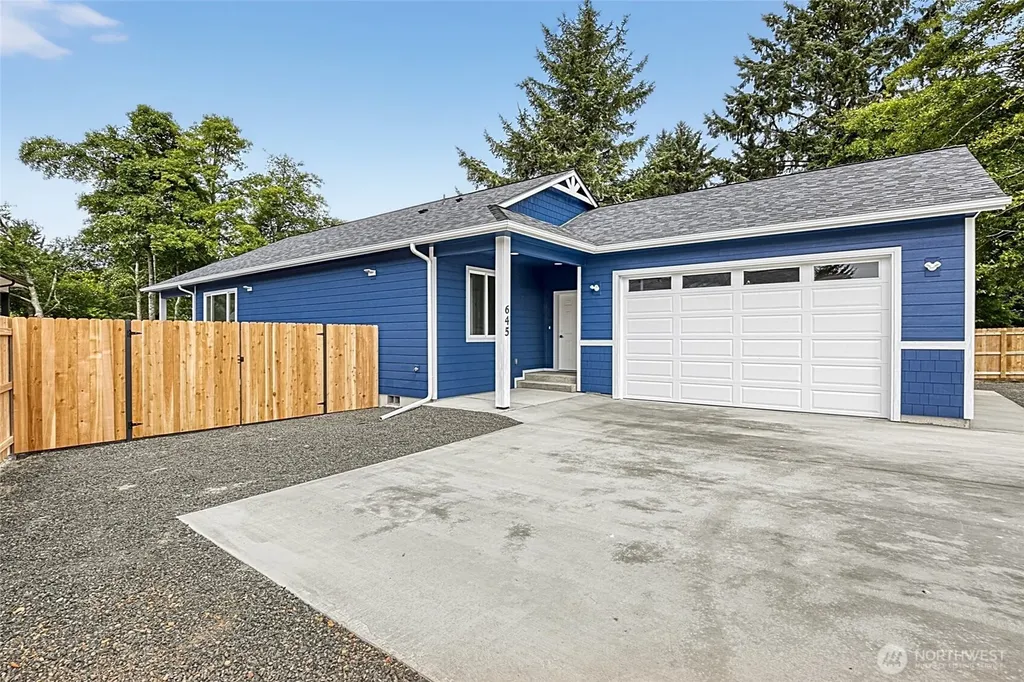 645 Itswoot Avenue SE Ocean Shores WA 98569
