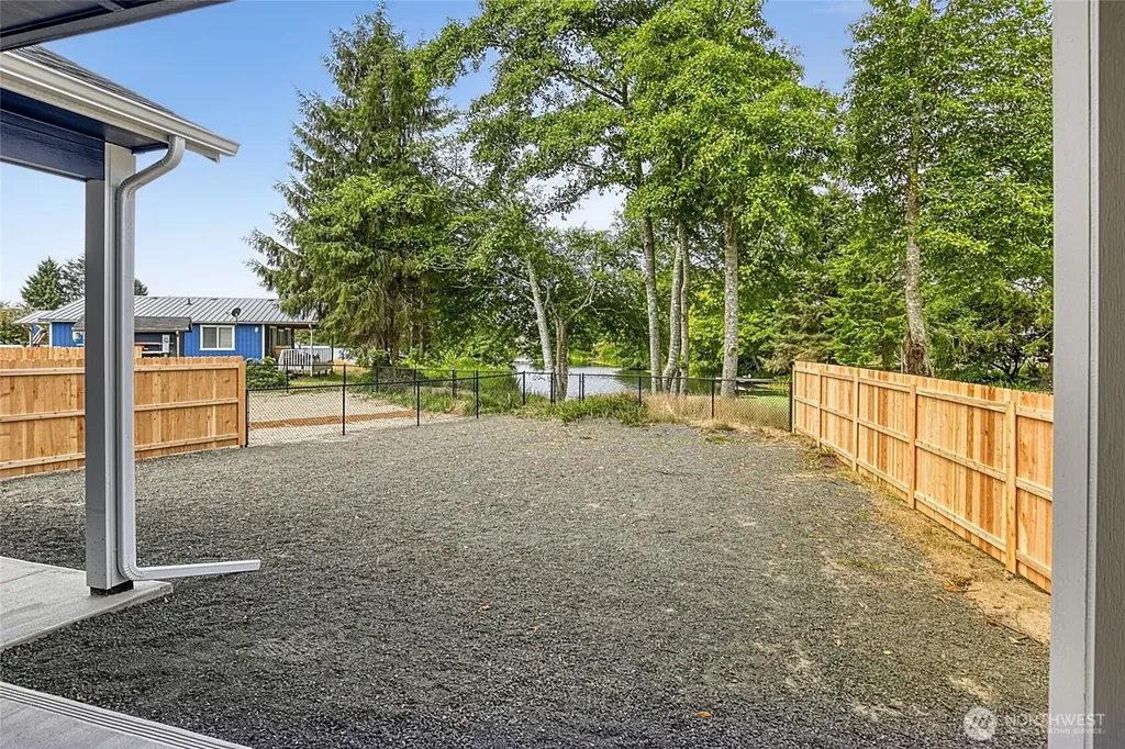 645 Itswoot Avenue SE Ocean Shores WA 98569