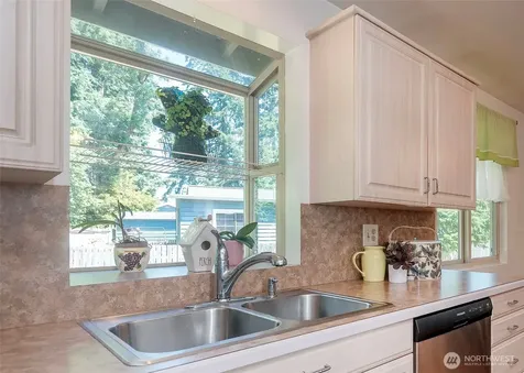 8821 221st Place SW Edmonds WA 98026