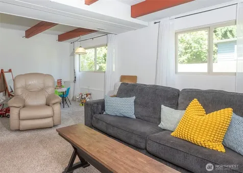8821 221st Place SW Edmonds WA 98026
