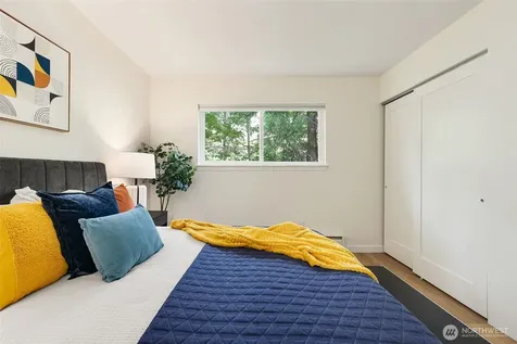 5824 NE 75th Street Seattle WA 98115