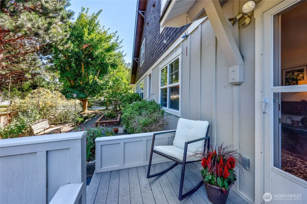 350 Castellano Way Port Townsend WA 98368