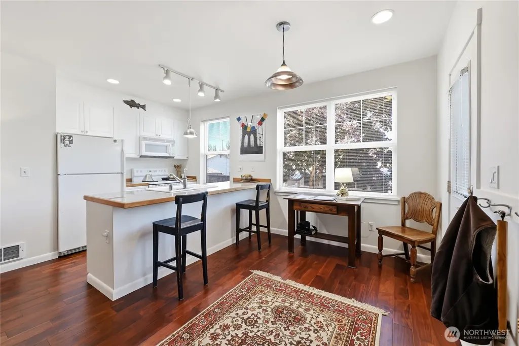 350 Castellano Way Port Townsend WA 98368
