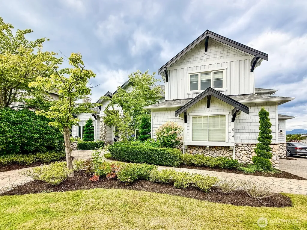7014 Cascade Avenue SE Snoqualmie WA 98065