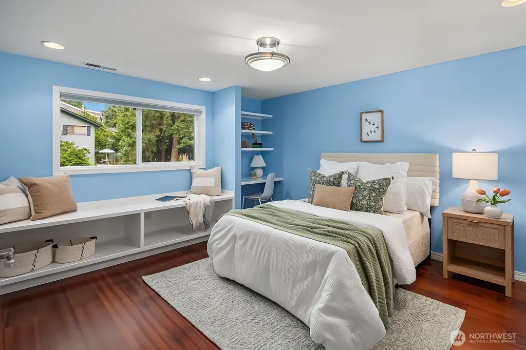 909 110th Avenue SE Bellevue WA 98004