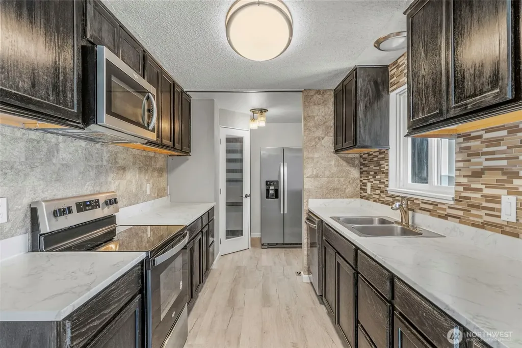202 Waters Road Castle Rock WA 98611