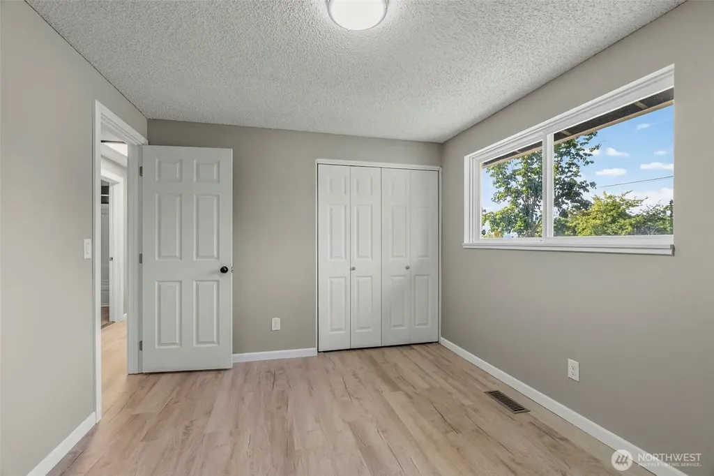 202 Waters Road Castle Rock WA 98611