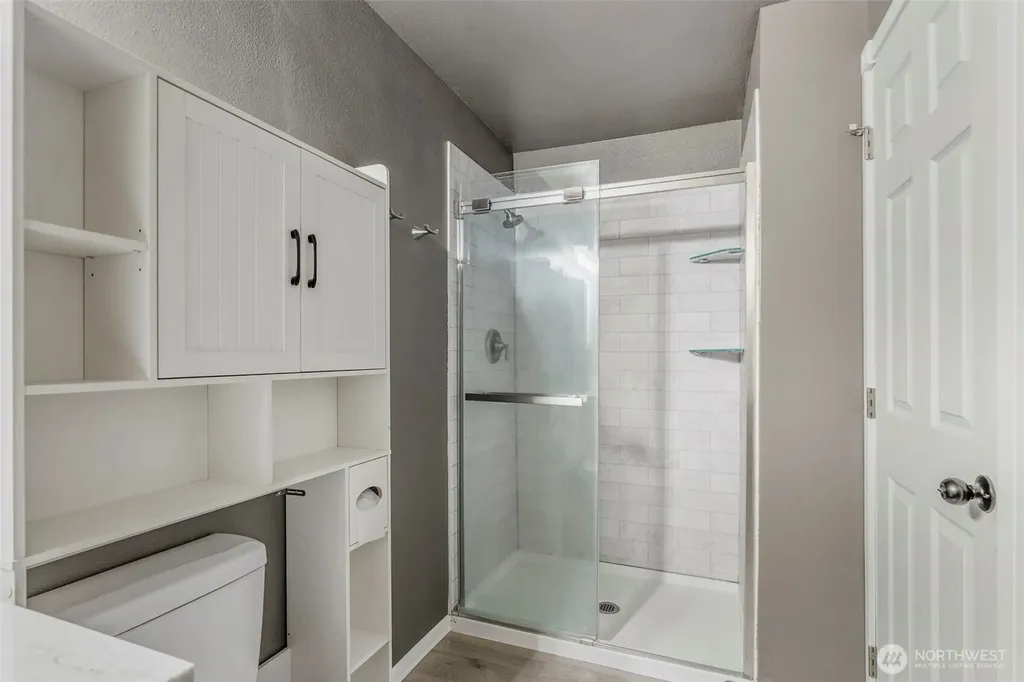 202 Waters Road Castle Rock WA 98611