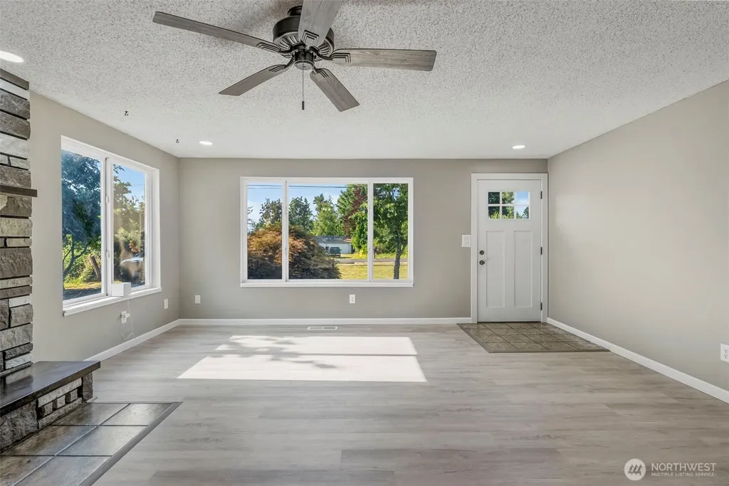 202 Waters Road Castle Rock WA 98611