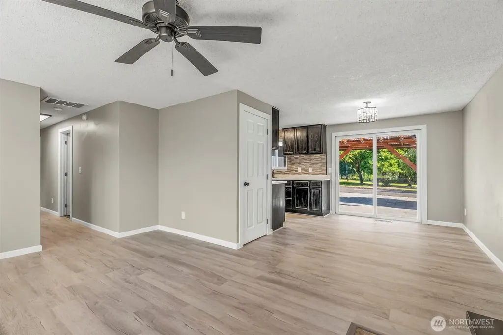202 Waters Road Castle Rock WA 98611