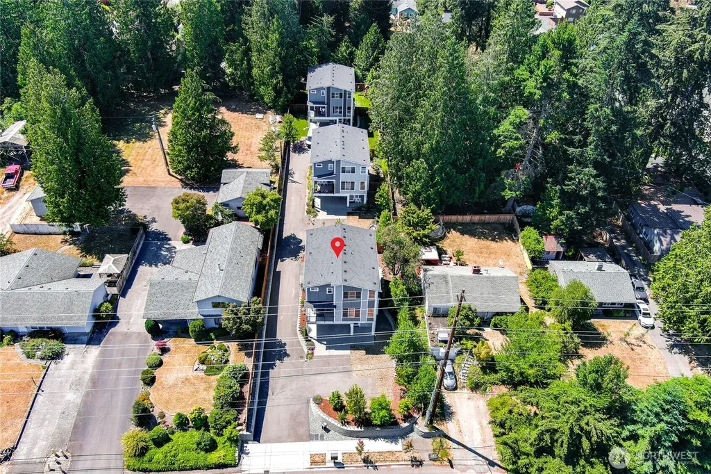 17051 8th Avenue NE Shoreline WA 98155