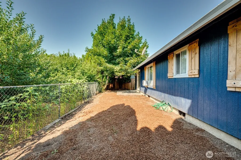 2129 Dahlia Street Woodland WA 98674