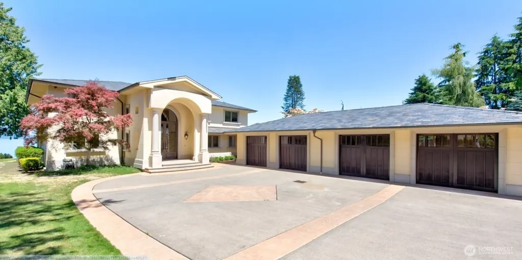 8711 Talbot Road Edmonds WA 98026