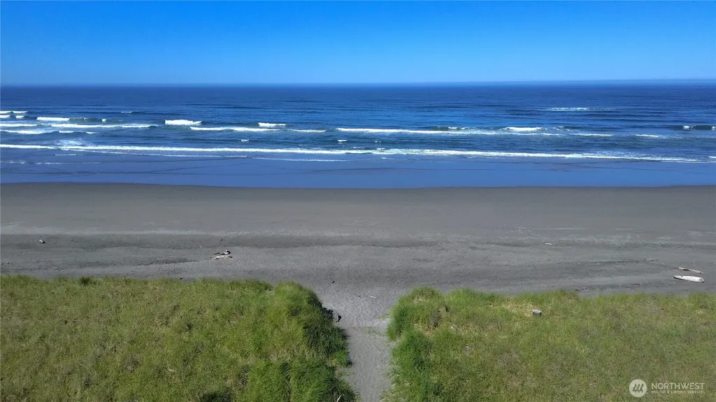1501 Beach Glass Lane Westport WA 98595