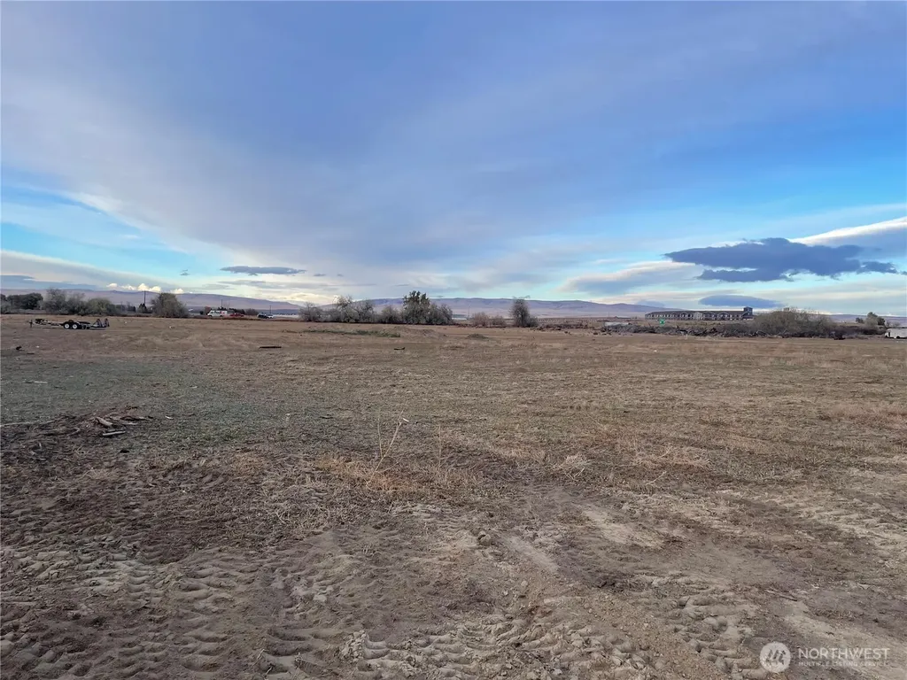 4406 Clyde Circle Sunnyside WA 98944