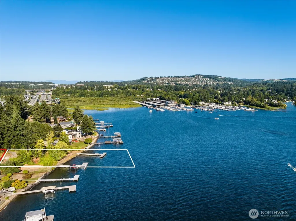10879 SE Lake Road Bellevue WA 98004