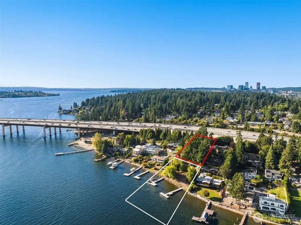 10879 SE Lake Road Bellevue WA 98004