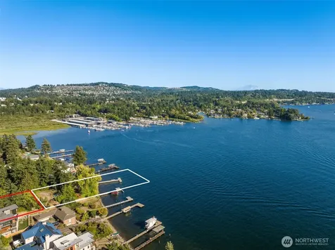10879 SE Lake Road Bellevue WA 98004