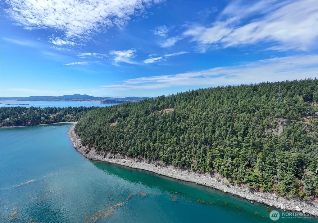 7121 Island View Drive Anacortes WA 98221