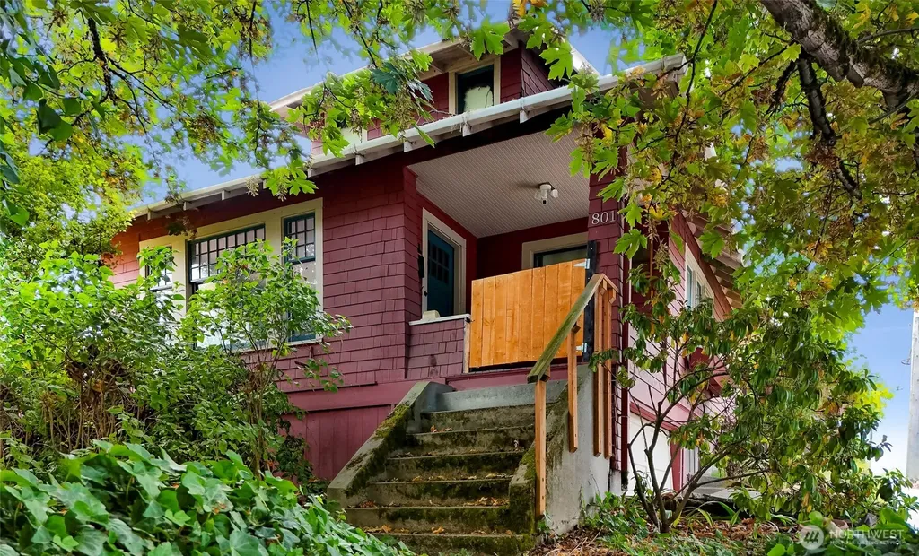801 Newton Street Seattle WA 98109