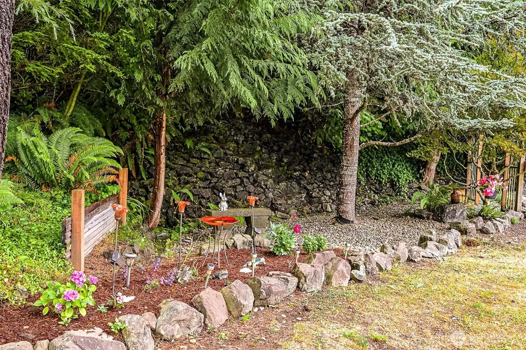 4802 Olympic Highway Aberdeen WA 98520