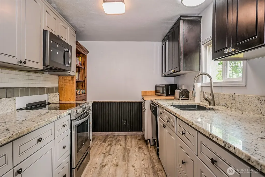 4802 Olympic Highway Aberdeen WA 98520