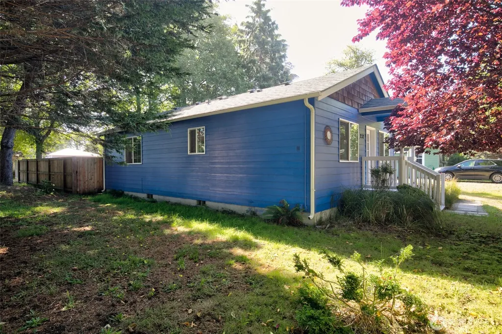 232 Fisher Avenue NE Ocean Shores WA 98569