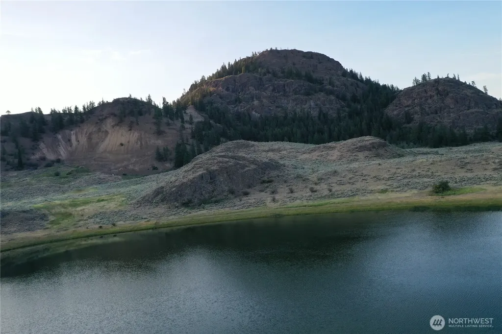 123 Lakefront Drive Oroville WA 98844
