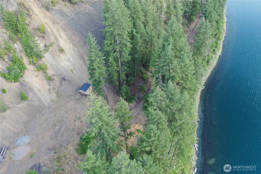 123 Lakefront Drive Oroville WA 98844