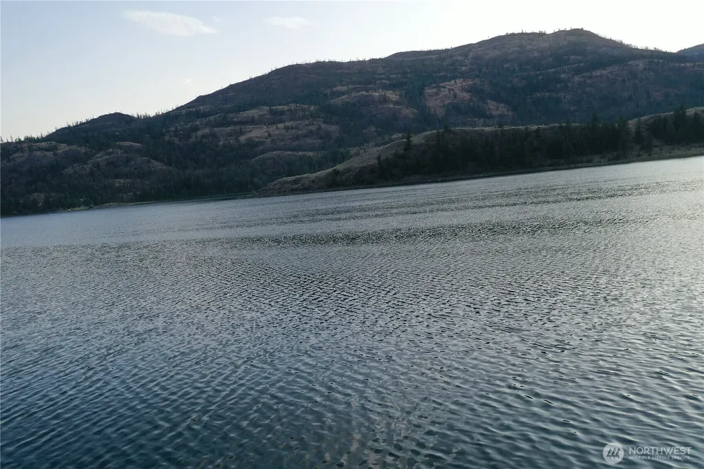 123 Lakefront Drive Oroville WA 98844