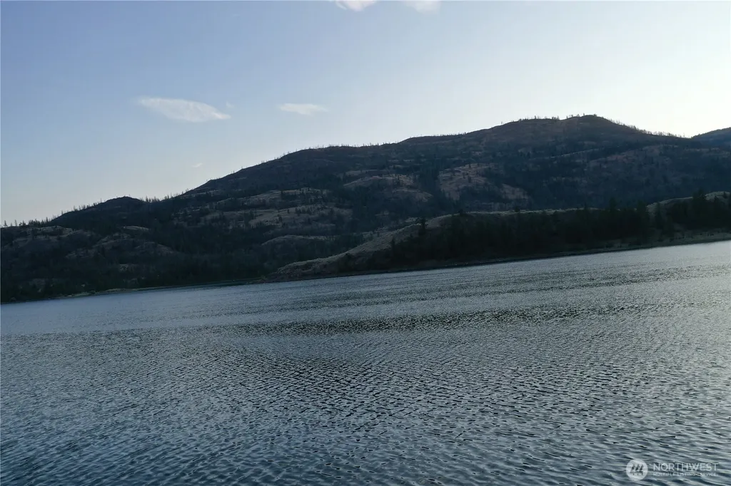 123 Lakefront Drive Oroville WA 98844