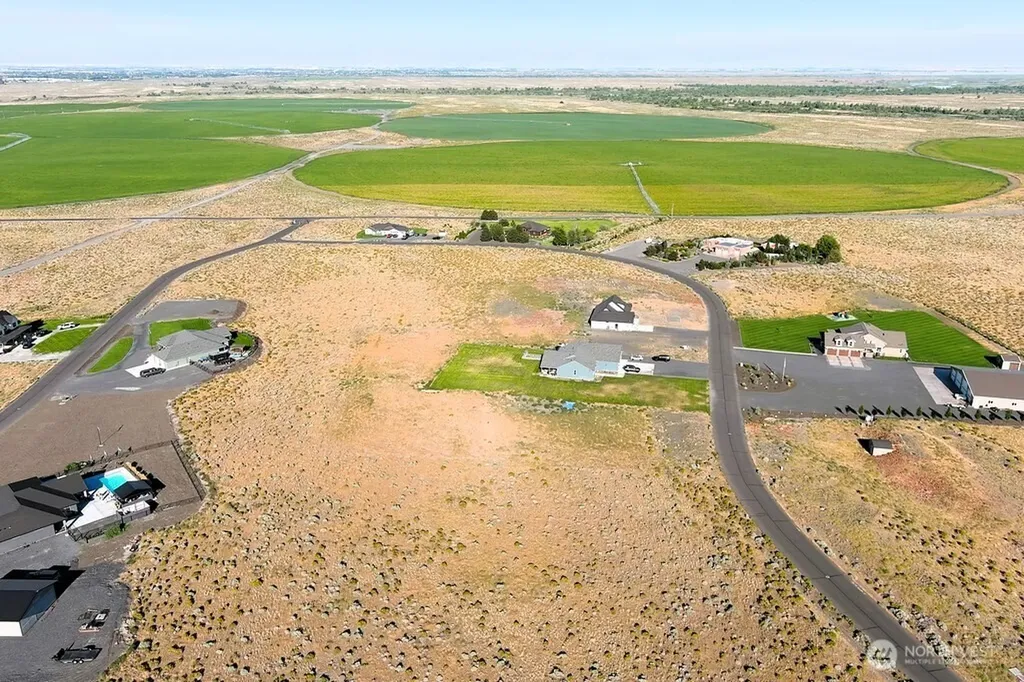 329 SE Desert Hills Loop Moses Lake WA 98837