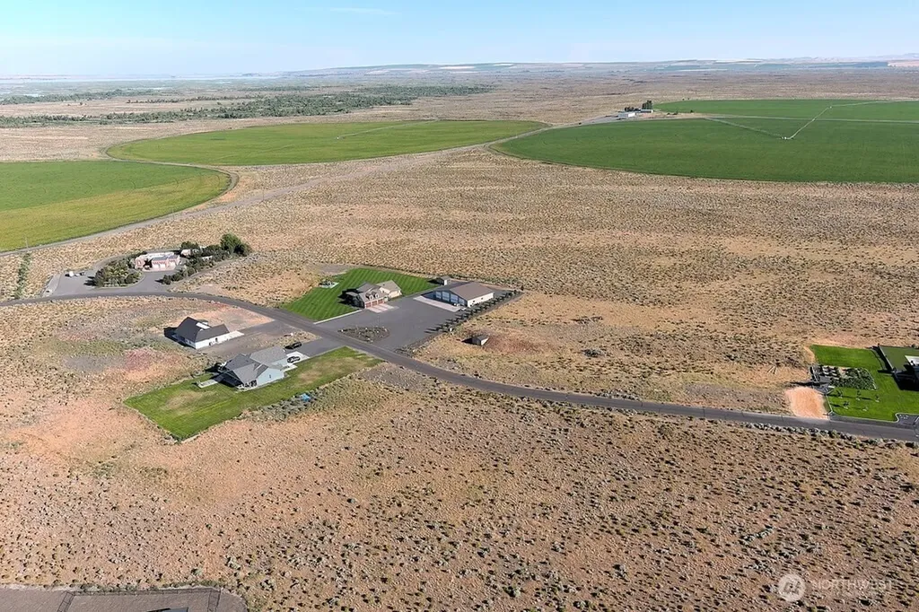 329 SE Desert Hills Loop Moses Lake WA 98837