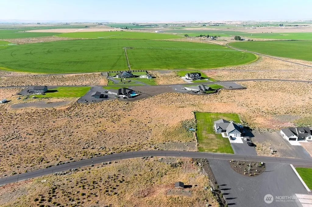 329 SE Desert Hills Loop Moses Lake WA 98837